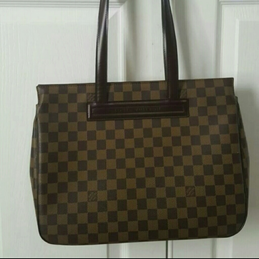Louis Vuitton Damier Purse