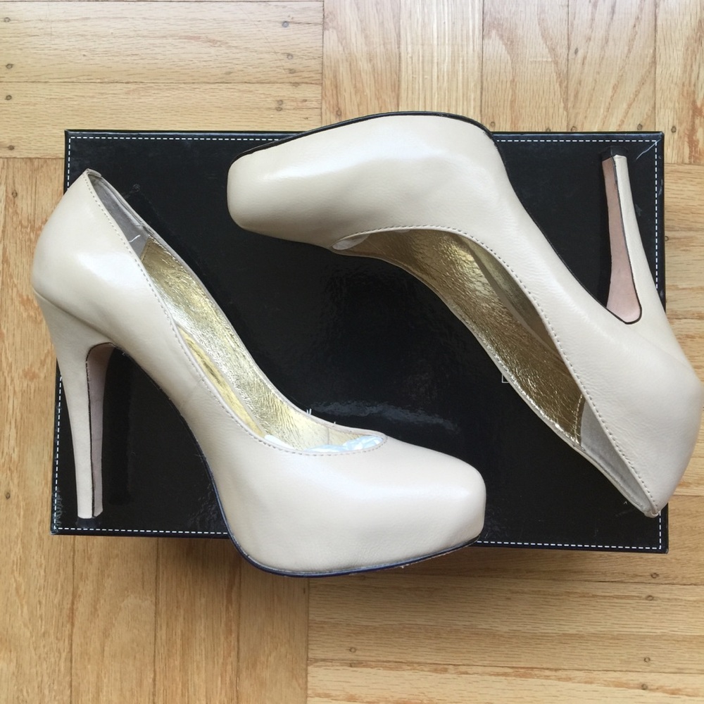 Dolce Vita Nude Pumps