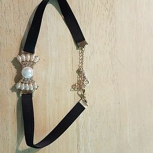 Neck choker necklace