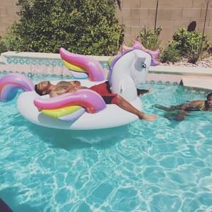 Meet your Posher, Aaron