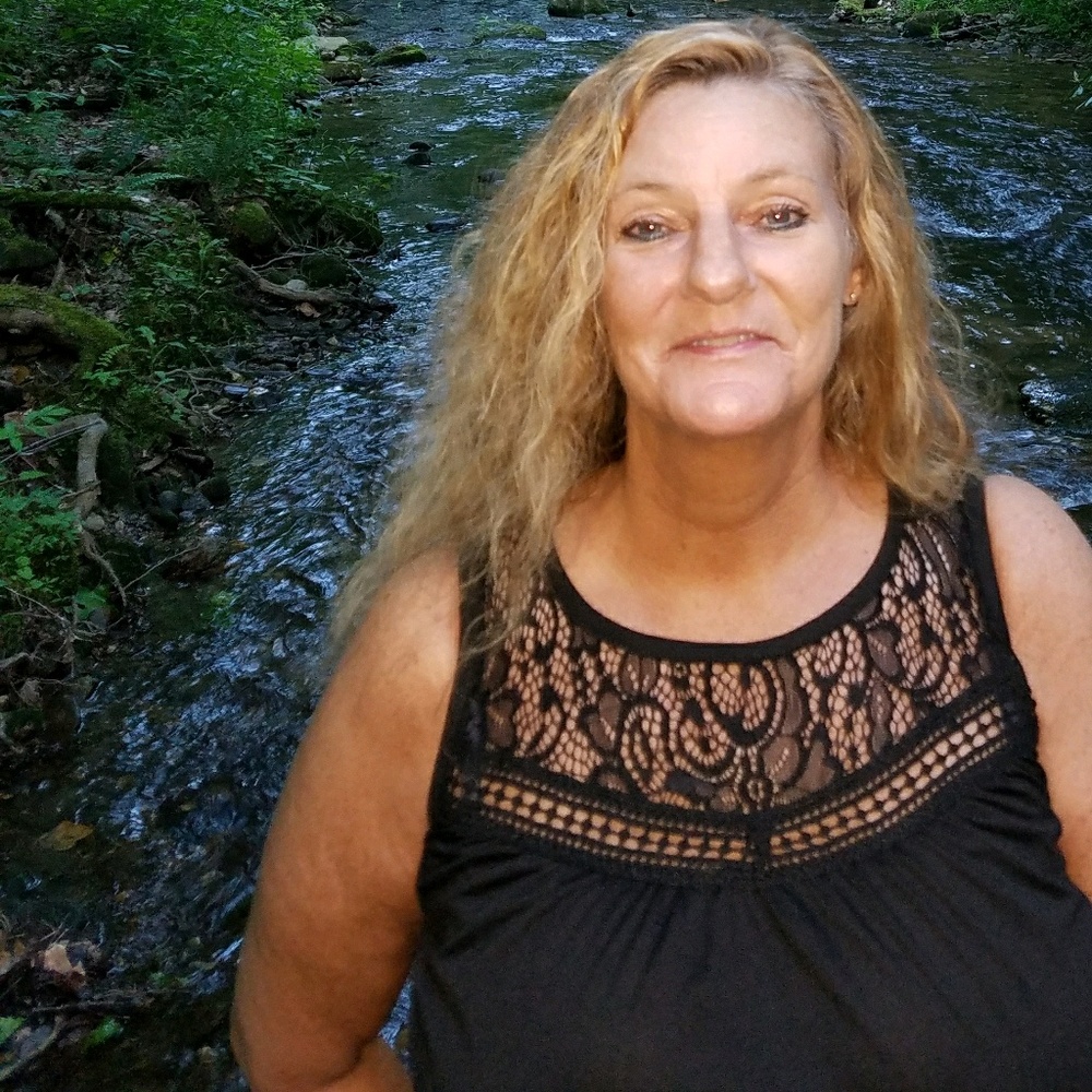 Meet your Posher, Christy