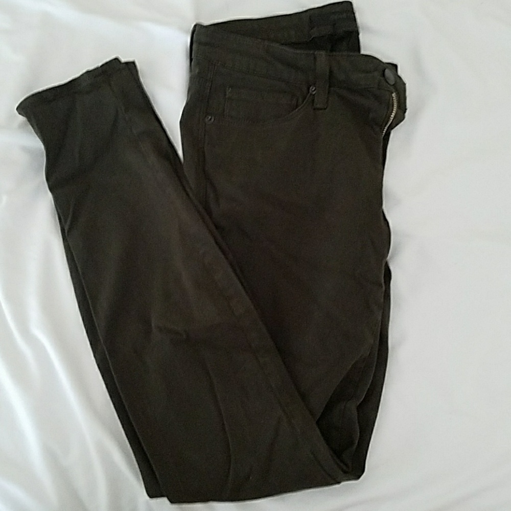 Olive Genetic Skinny Jeans - Shya style