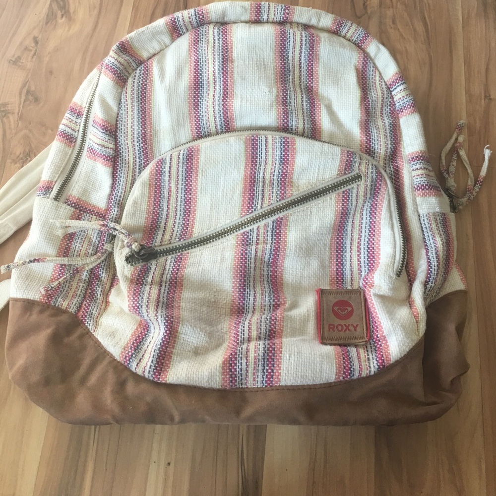 ✨⚡️PRICE DROP -- Roxy backpack⚡️✨