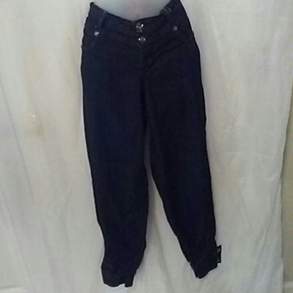Hit hugging ankle wrap blue jeans