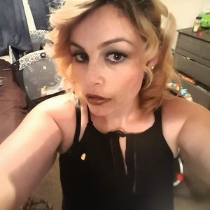 Meet your Posher, Carla