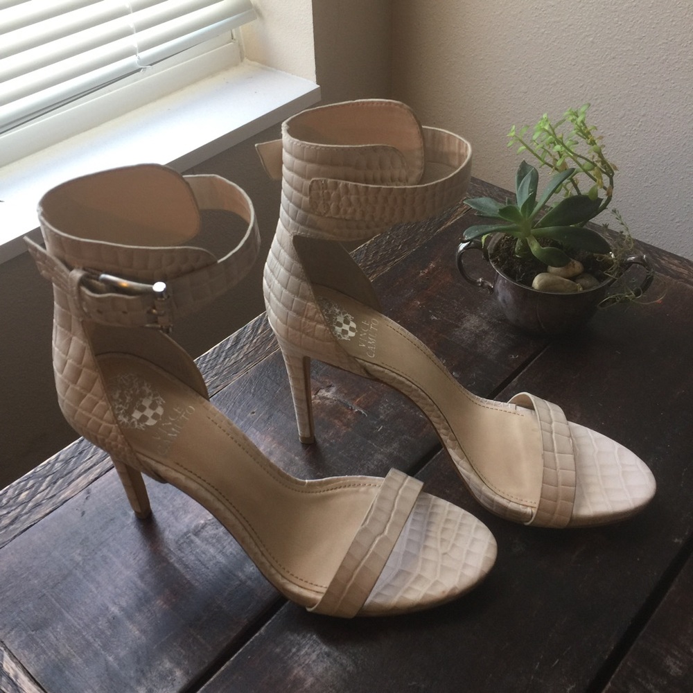 Vince Camuto Croc Print Farella Sandals Size 9M/39