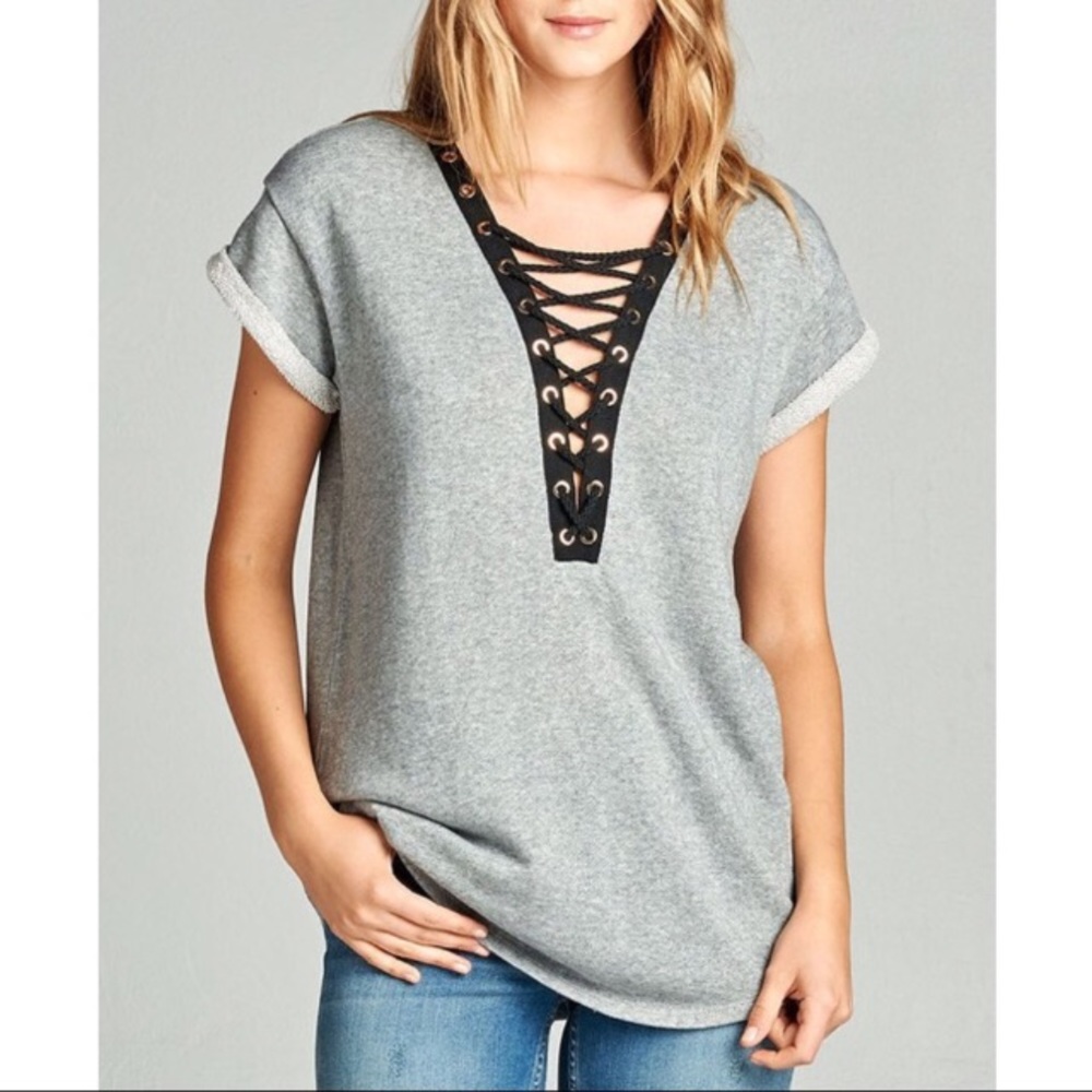 💕 HP 💕 Lace Up Grey Plunge Top