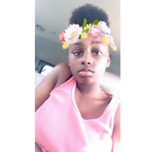 Meet your Posher, Lazealya