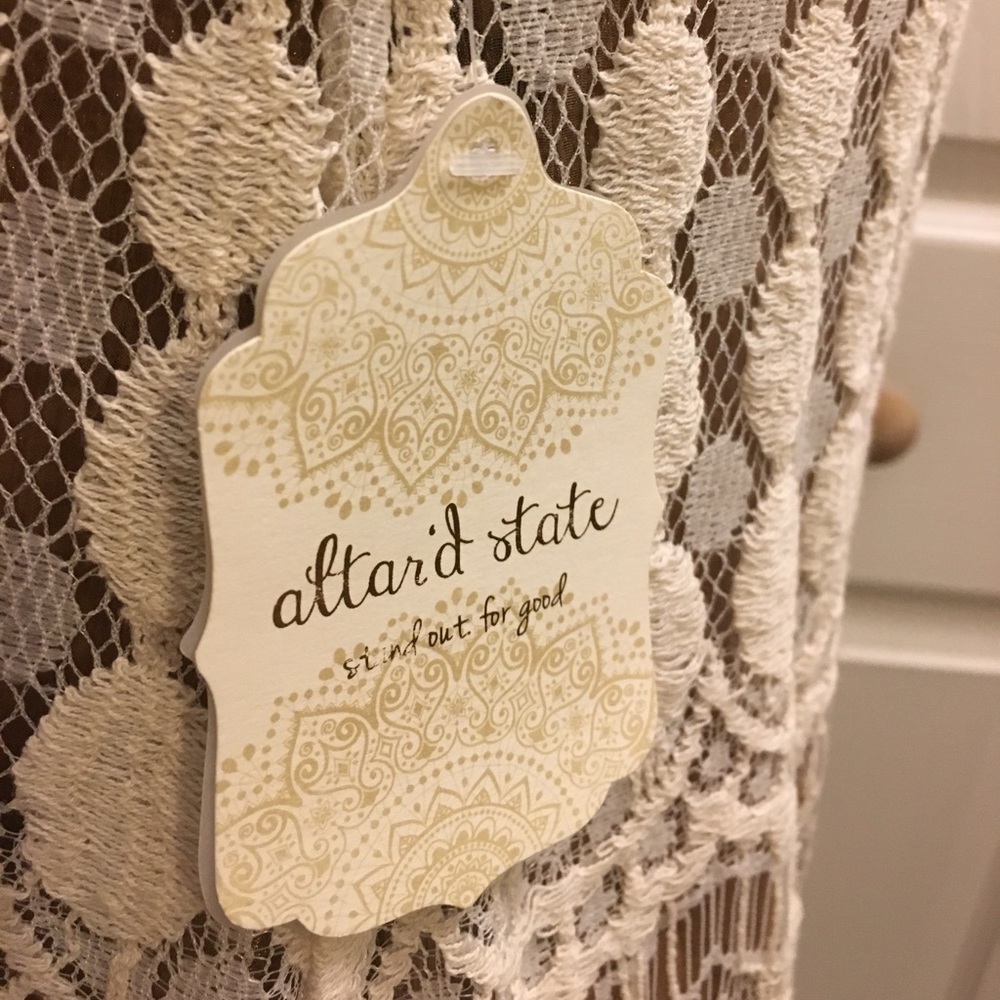 Women's Altar'd State Tunic - Picture 3 of 8