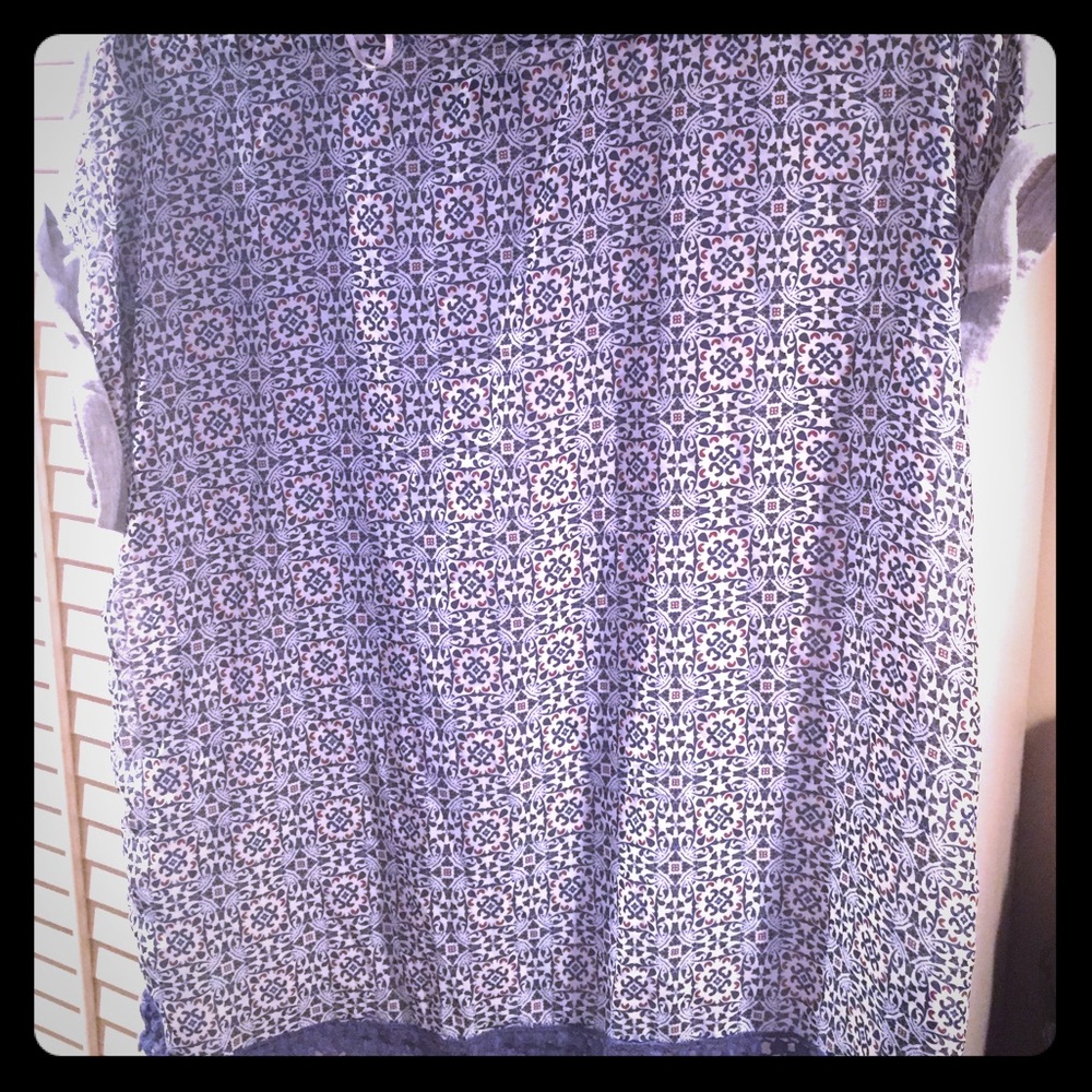 Adorable XL t-shirt