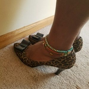 Anne Klein NEW cheetah pumps