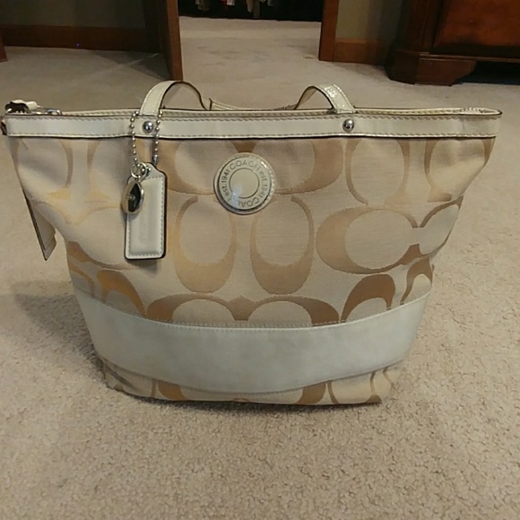 Coach Handbags - Coach Purse