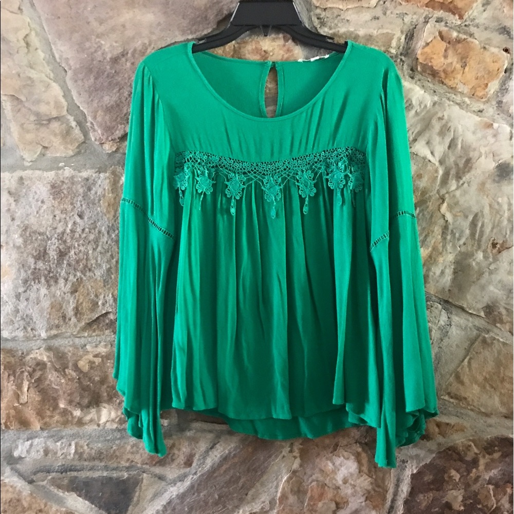 Green shirt with lace trim