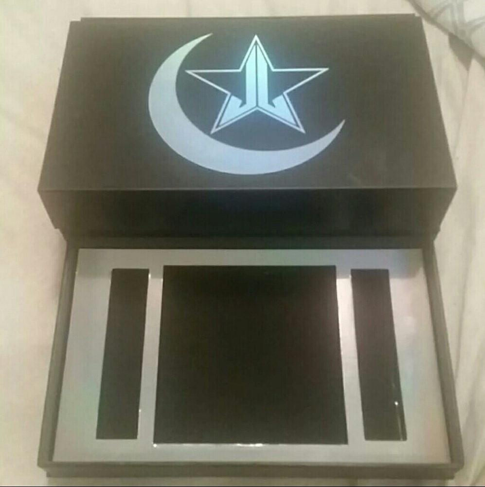 Jeffree Star X MannyMua Bundle Box