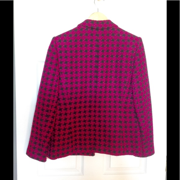 Fuchsia and Black Skirt Suit - Picture 2 of 4