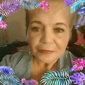 Meet your Posher, Yvette