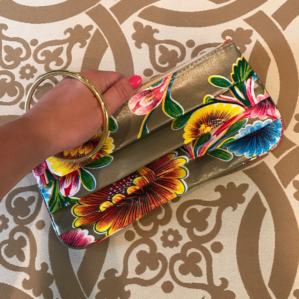 Oil-Cloth Gold Floral Wristlet with Circle Bangle
