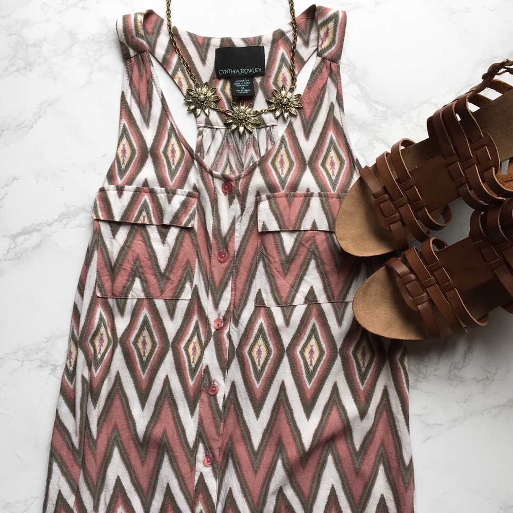 CHEVRON BOHO BUTTON POCKET TOP