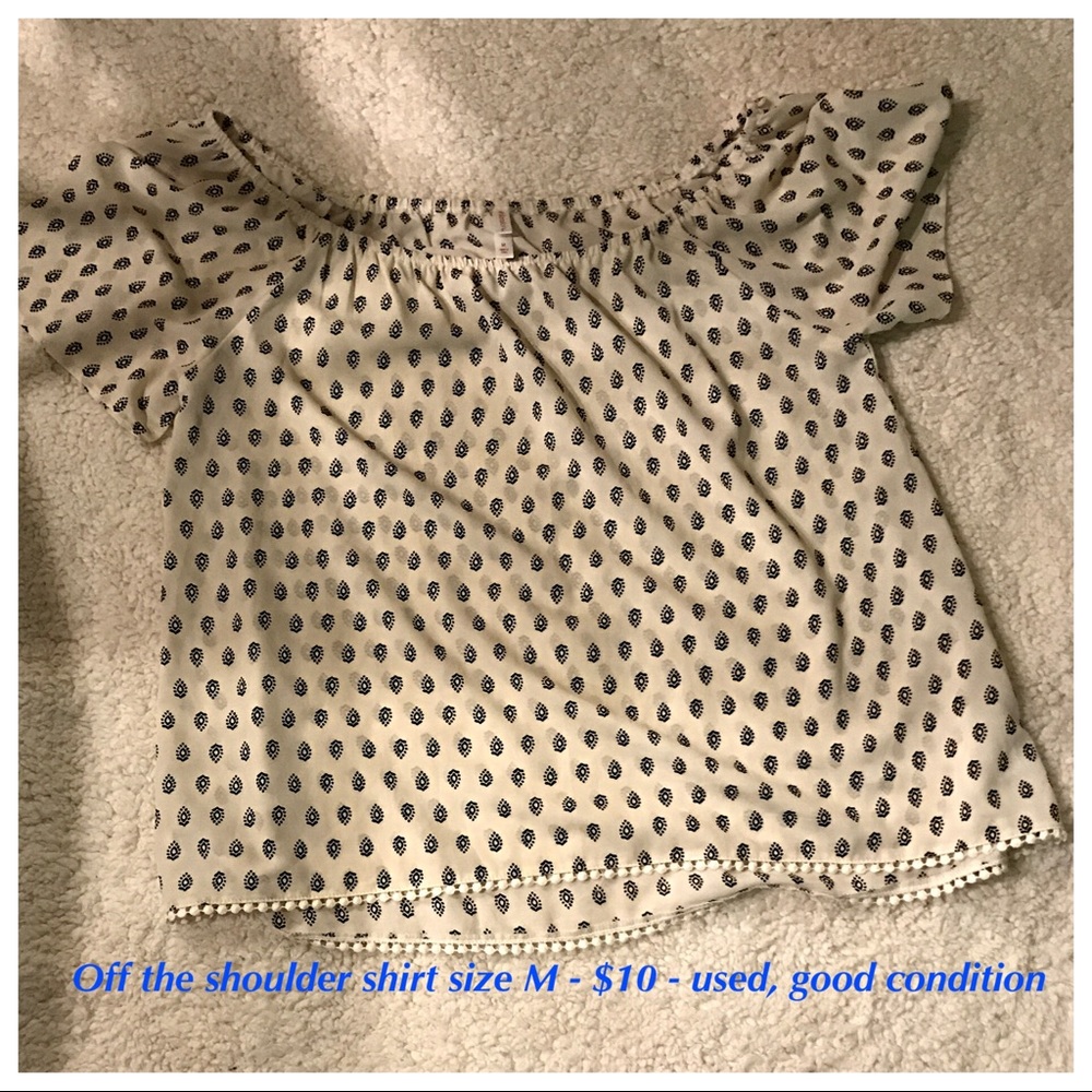 Off the shoulder baby doll shirt 👚