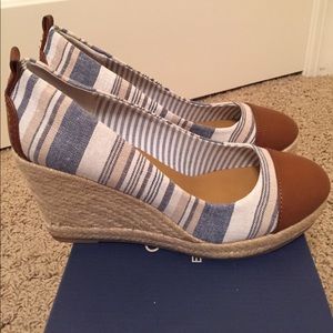 G.H. Bass Size 8 wedge multicolor heels, like new