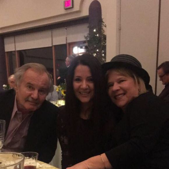 Meet your Posher, Tricia - Picture 1 of 1