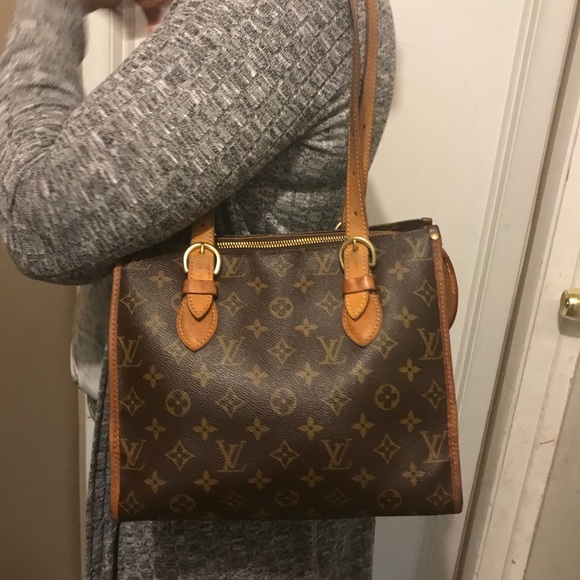 Authentic LV shoulder Bag - Picture 2 of 4