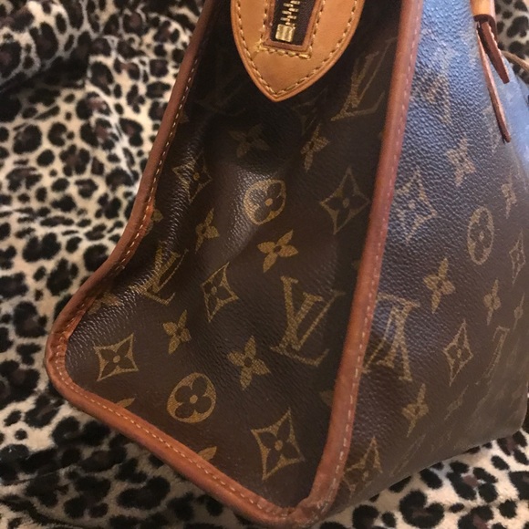 Authentic LV shoulder Bag - Picture 4 of 4
