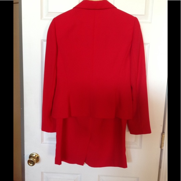 Red Suit - Picture 2 of 4