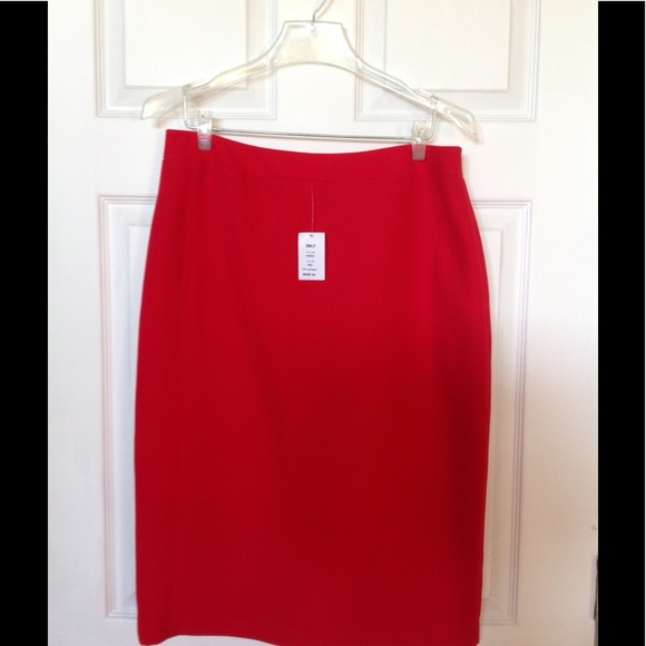 Red Suit - Picture 3 of 4