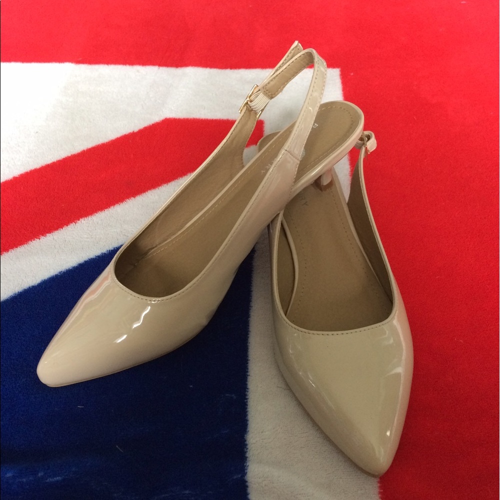 Nude Patent Kitten Heels