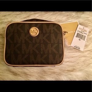 Micheal Kors crossbody
