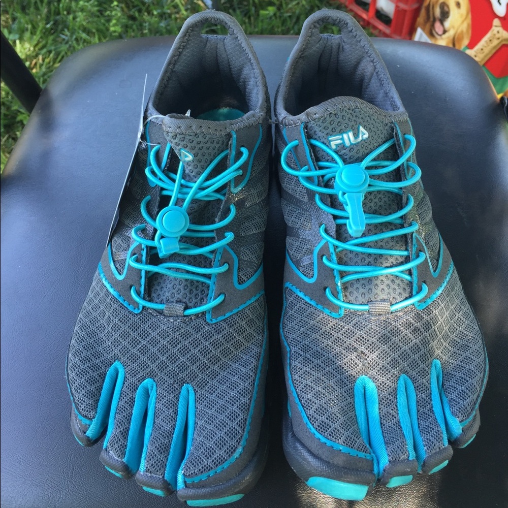 Fila Skele-toes amp shoes grey and teal