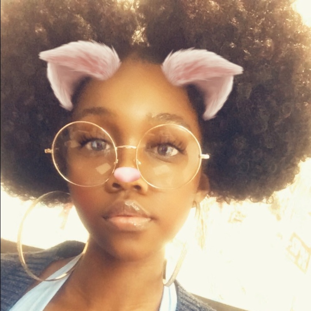 Meet your Posher, Tavellah