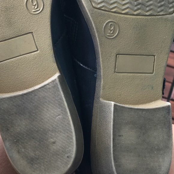 Cutout buckle ankle boots - Picture 5 of 8