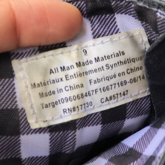 Cutout buckle ankle boots - Picture 6 of 8