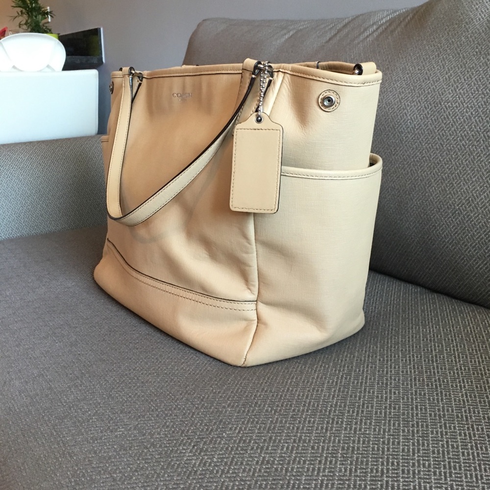 Coach diaper bag - Picture 4 of 4