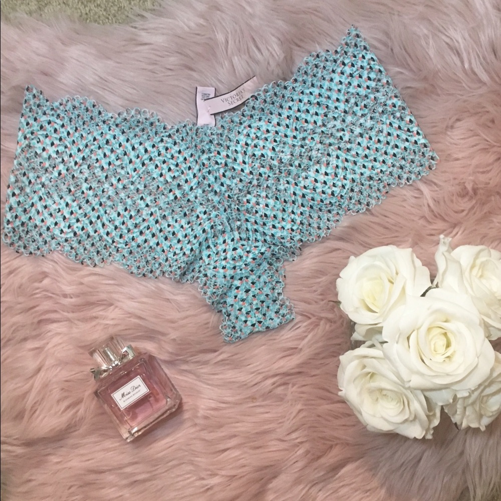 BRAND NEW Victoria's Secret Crochet Lace Shortie