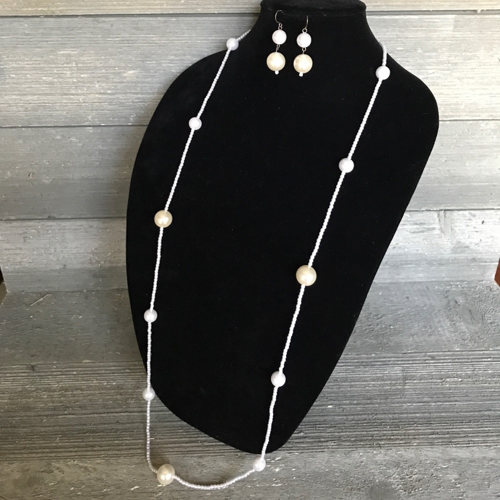 🎈PEARL EARRING AND NECKLACE SET