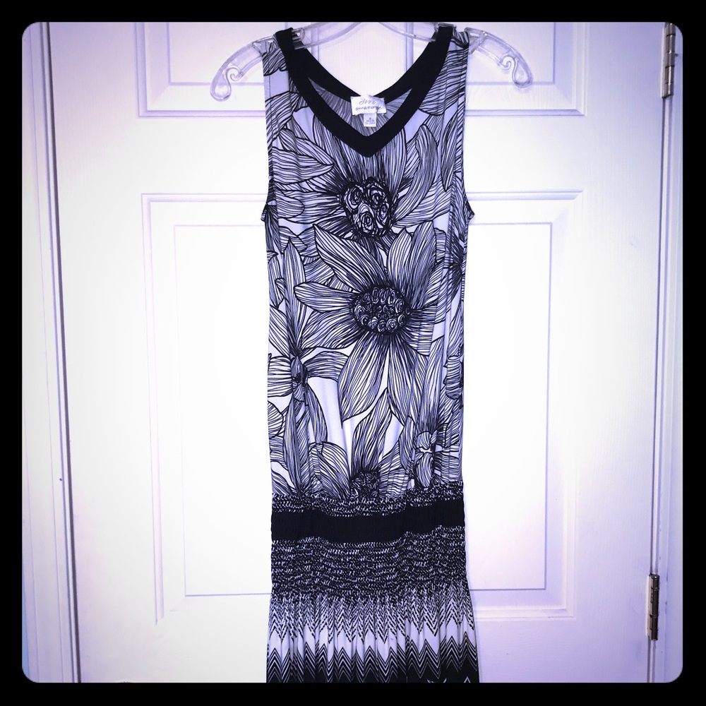 Black and white summer dress
