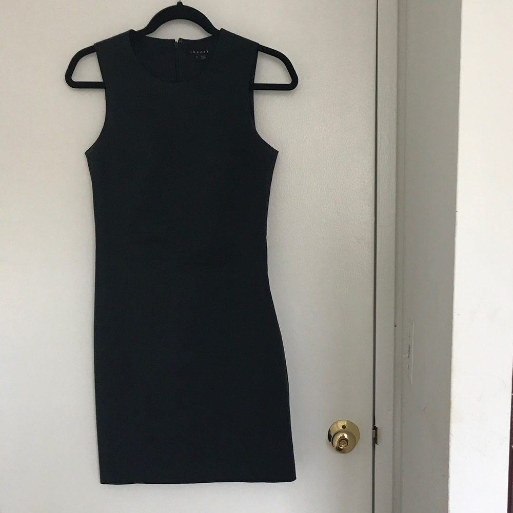 Navy blue Theory dress