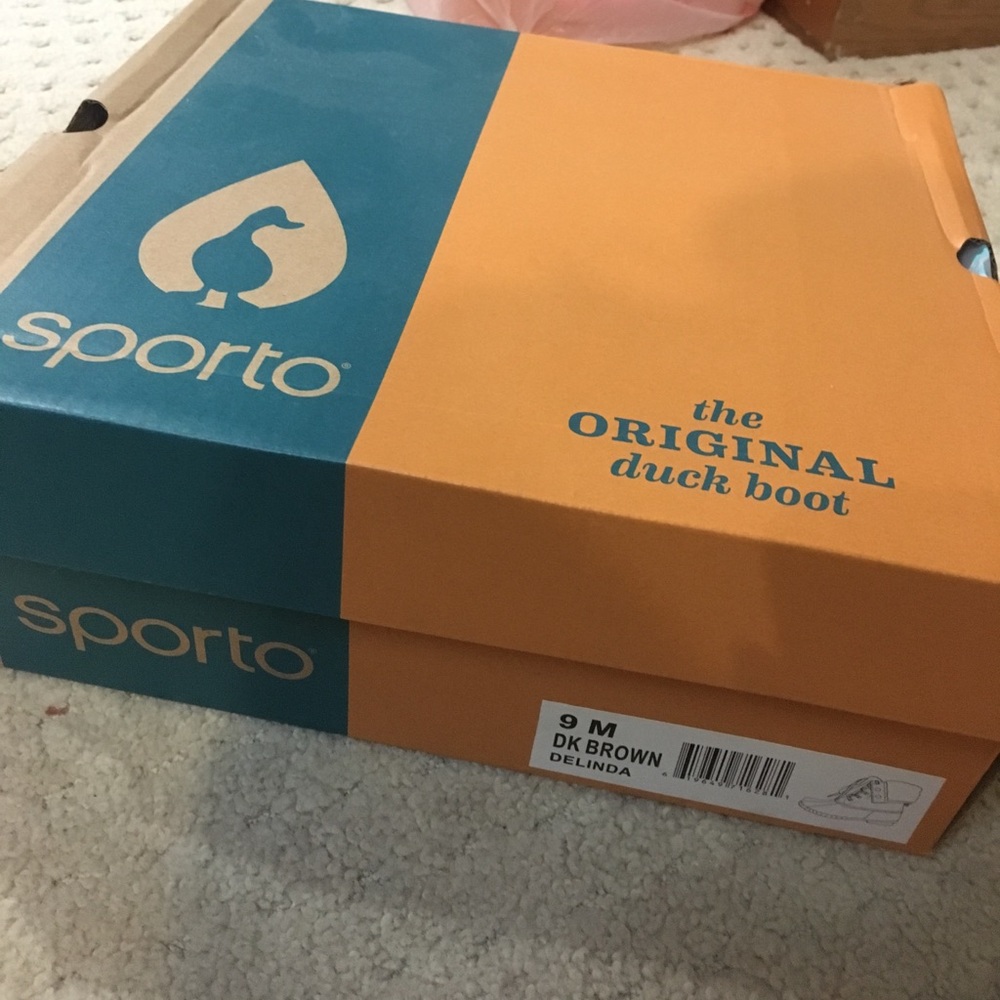 Women's size 9 sporto (DSW) duckboot