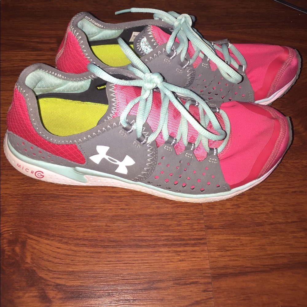 Under Armour tennis shoes