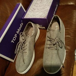 Womens Sneakers