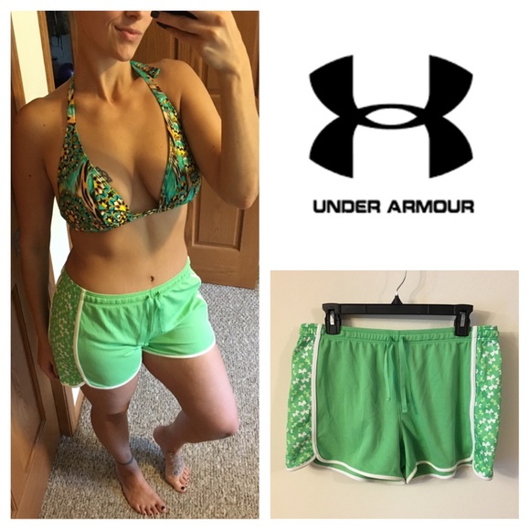 Under Armour Pants - 🔴 3/$30 Under Armour heatgear logo running shorts