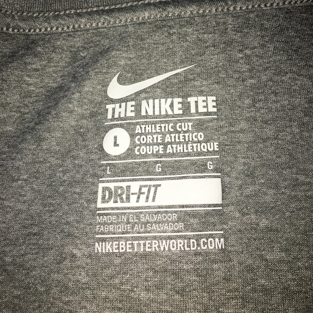 NIKE - Picture 3 of 4