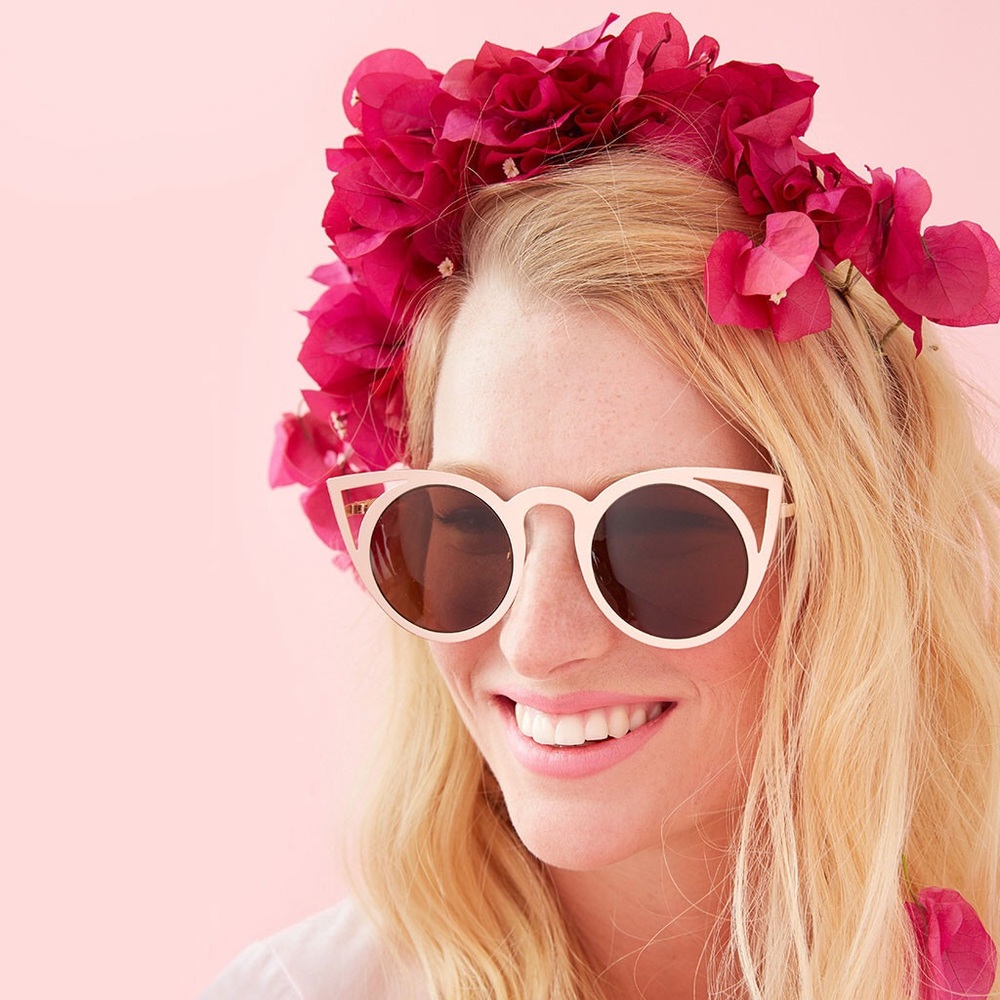 😻 Gold Cat Eye Sunglasses