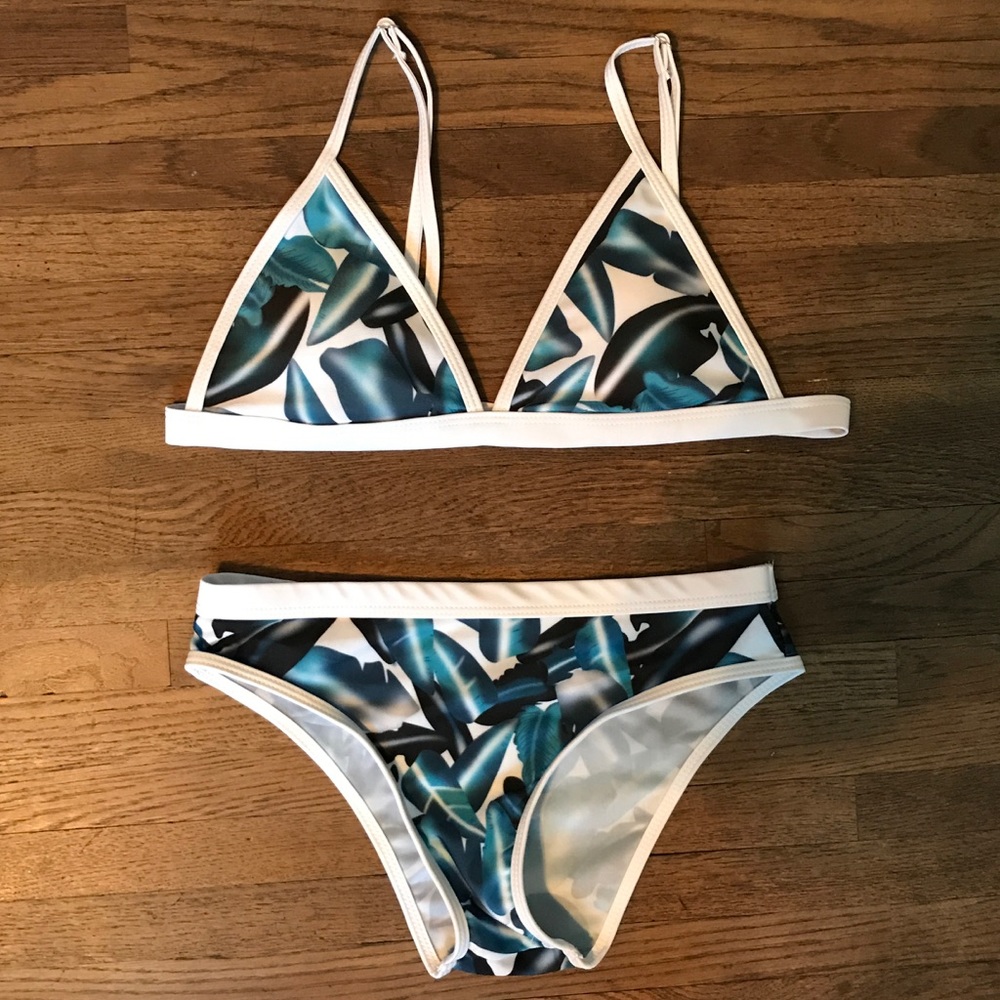 Tropical triangle bikini