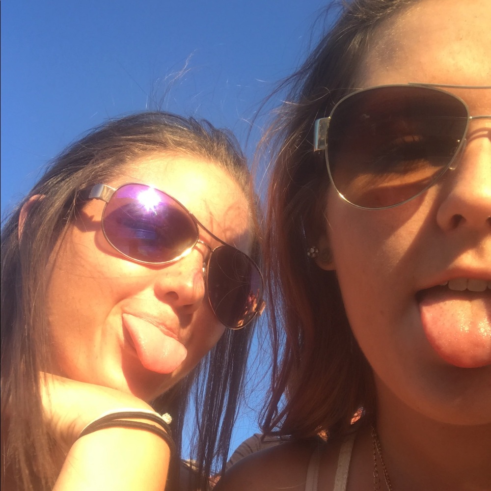 Meet your Posher, Maddie