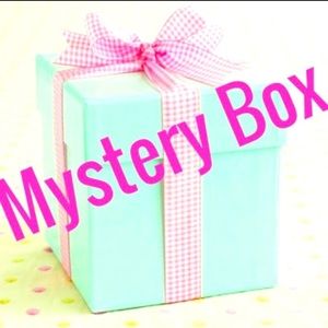 First mystery box offer! 🎀❔