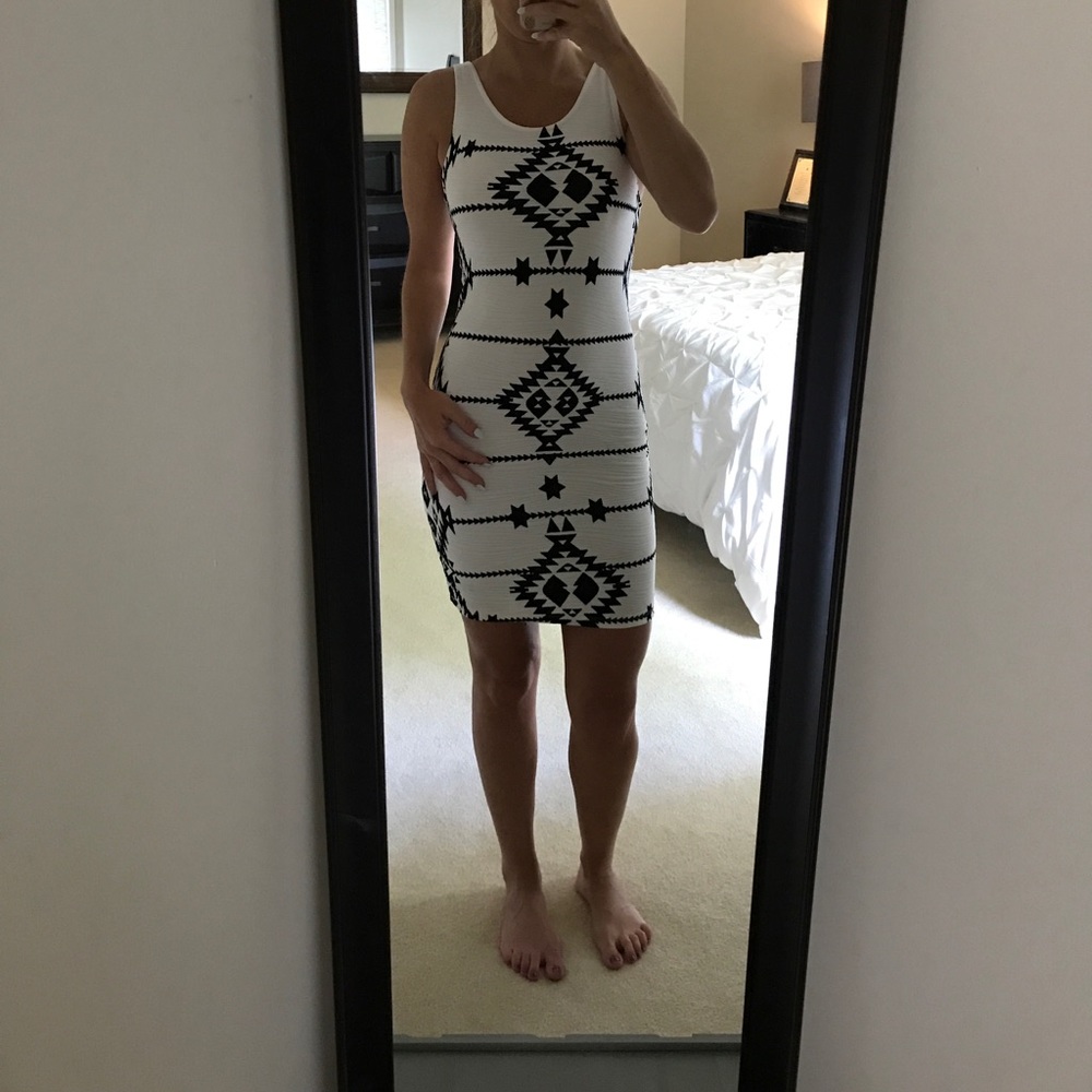 H&M Aztec Black & White Bodycon